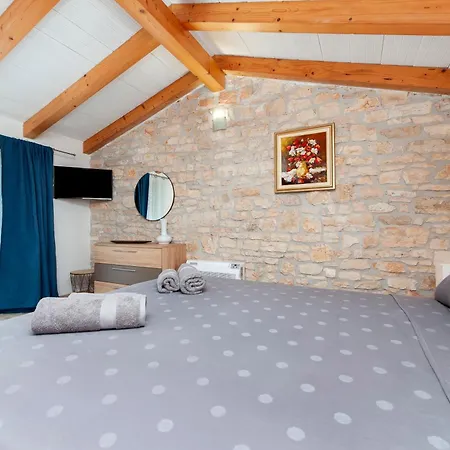 Casa Sossi Near Rovinj Tatil Evi Kanfanar