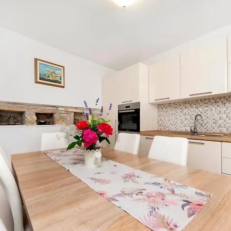 Casa Sossi Near Rovinj Tatil Evi