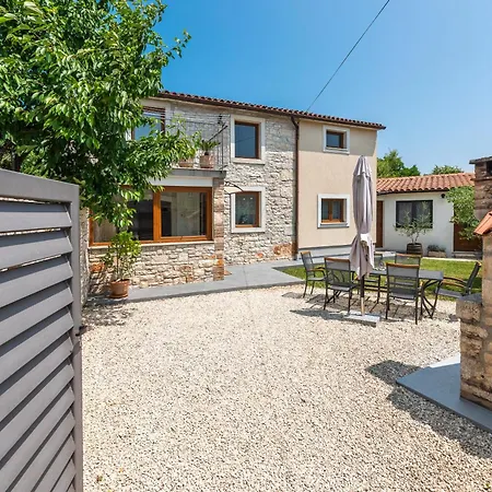 Holiday home Casa Sossi Near Rovinj Kanfanar