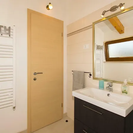 Holiday home Casa Sossi Near Rovinj Kanfanar
